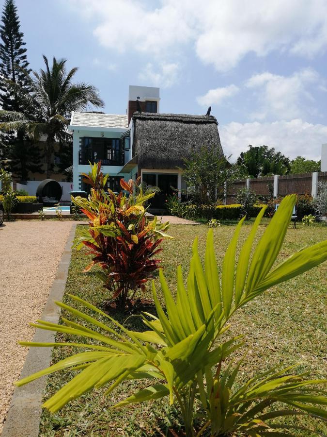 Villa Kayana Flic en Flac ภายนอก รูปภาพ
