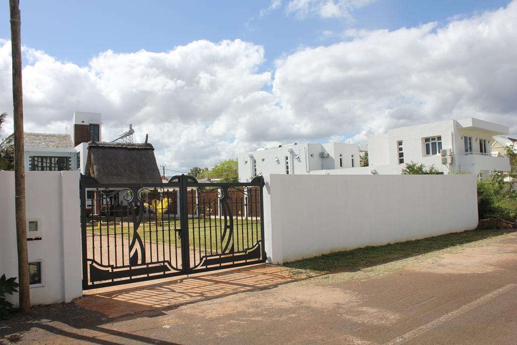 Villa Kayana Flic en Flac ภายนอก รูปภาพ